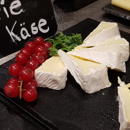 Adler 4* مونستر